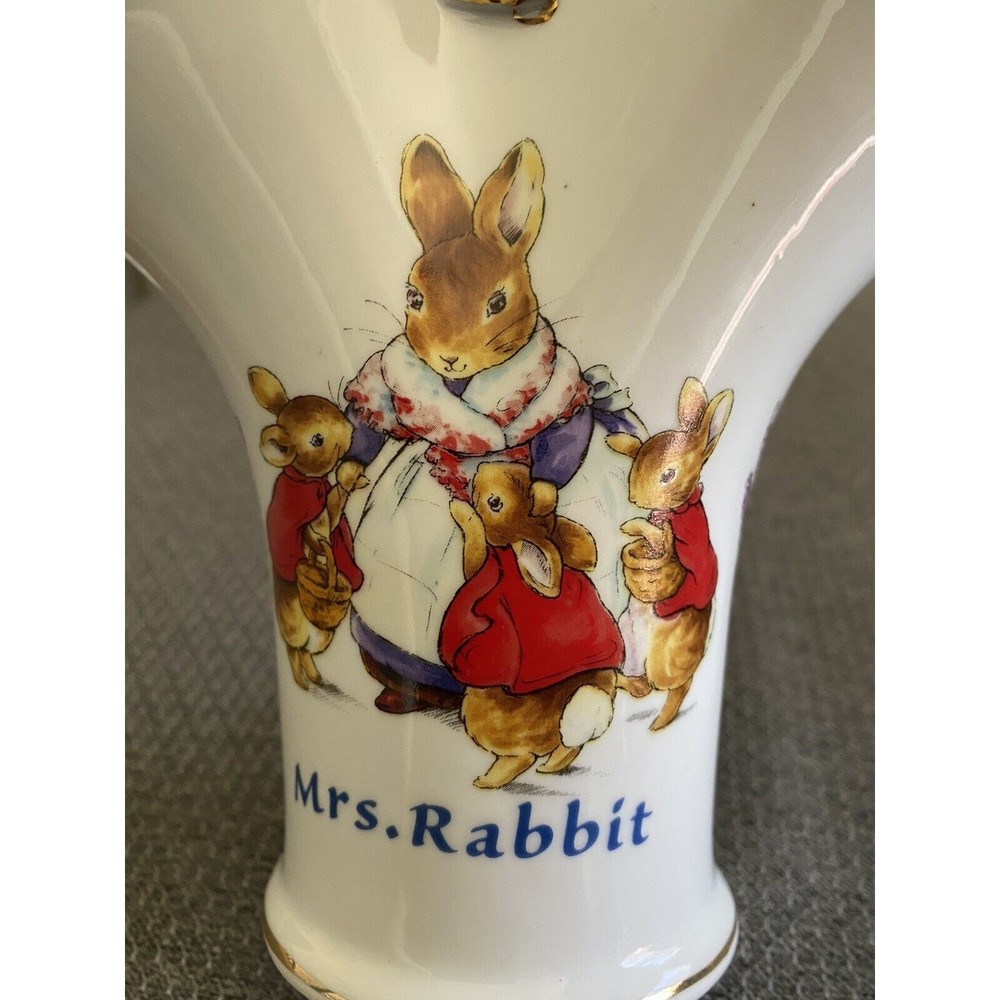 The World of Beatrix Potter Bunny Rabbit Porcelain Basket Candy Dish Vase